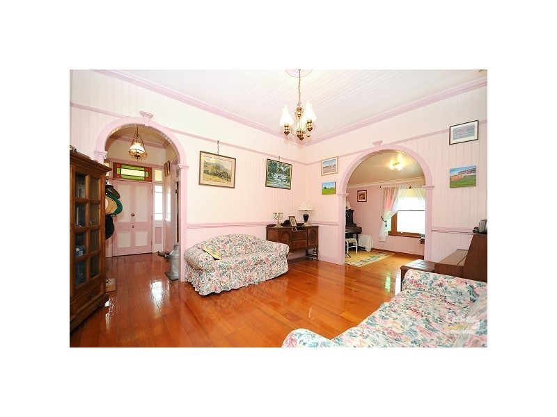 Mount Lofty QLD 4350