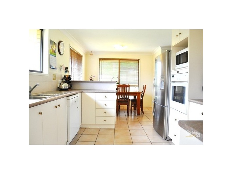 7 Begonia Court, Centenary Heights QLD 4350