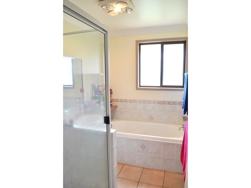 7 Begonia Court, Centenary Heights QLD 4350