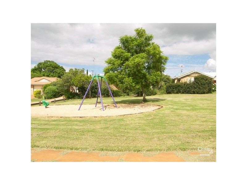 Kearneys Spring QLD 4350