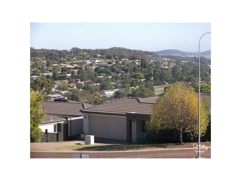 4 Samuel Court, Darling Heights QLD 4350