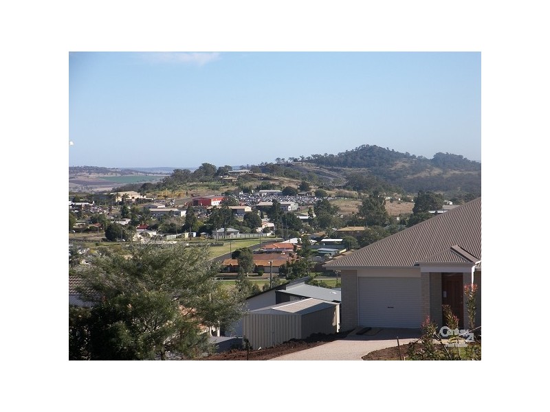 4 Samuel Court, Darling Heights QLD 4350