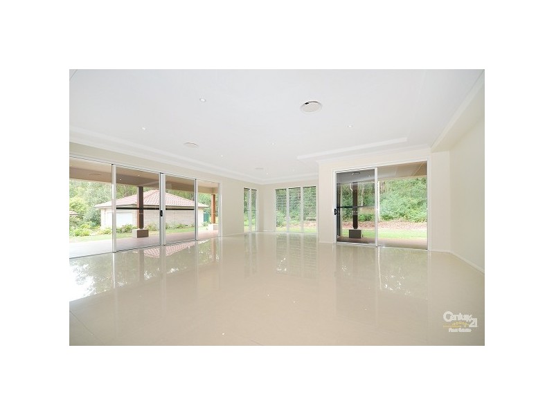 1 Tarlington Street, Middle Ridge QLD 4350