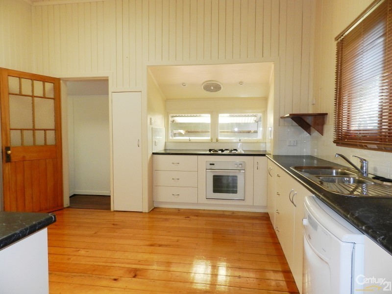 17 Vacy Street, Newtown QLD 4350