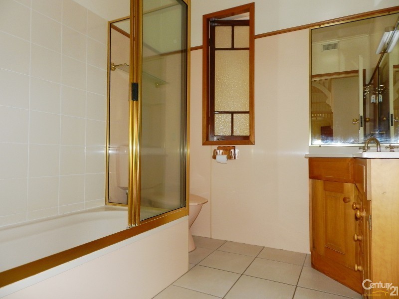 17 Vacy Street, Newtown QLD 4350