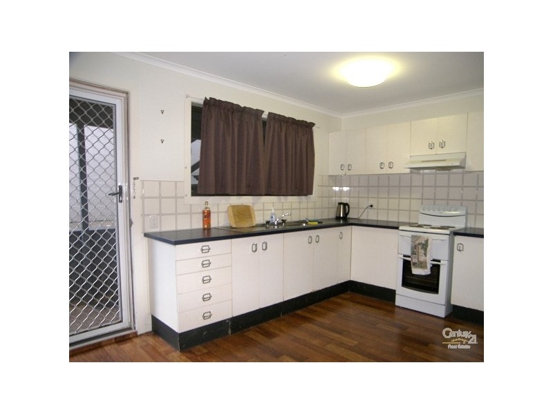 8/2 Benjamin Street, Mount Lofty QLD 4350