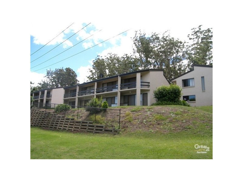 8/2 Benjamin Street, Mount Lofty QLD 4350