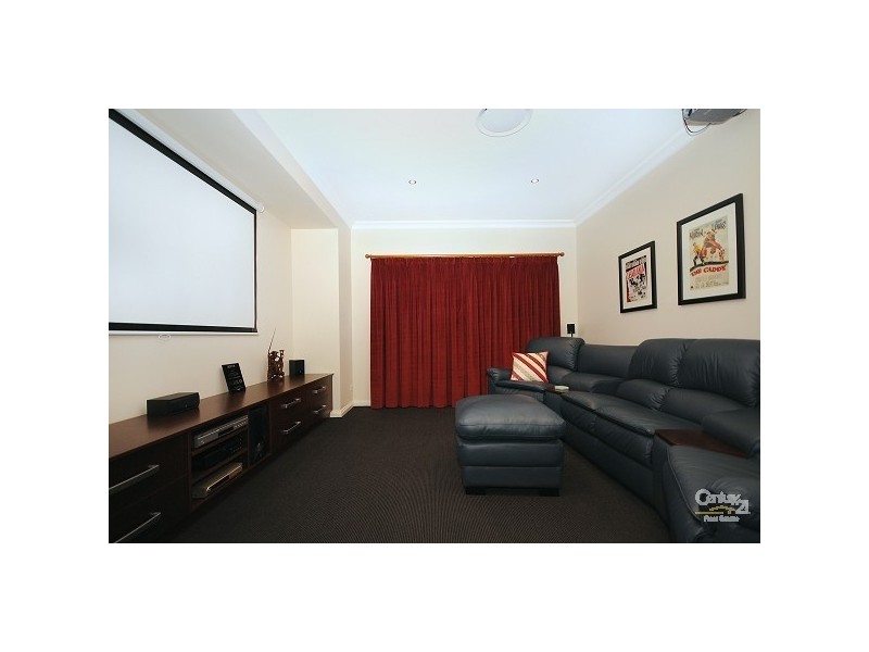 1 Bridget Court, Middle Ridge QLD 4350