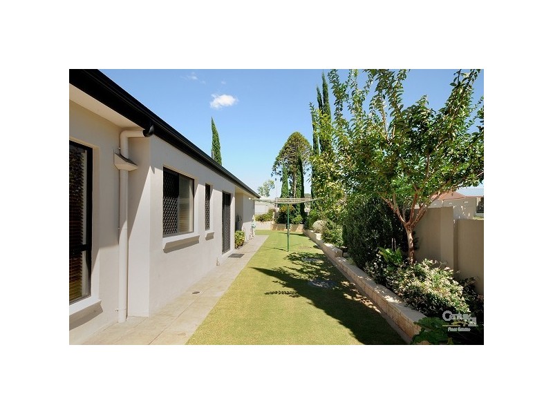 1 Bridget Court, Middle Ridge QLD 4350