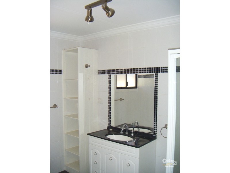 Centenary Heights QLD 4350