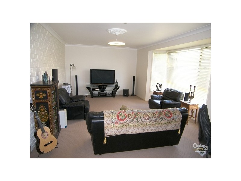 5 Navajo Street, Wilsonton QLD 4350