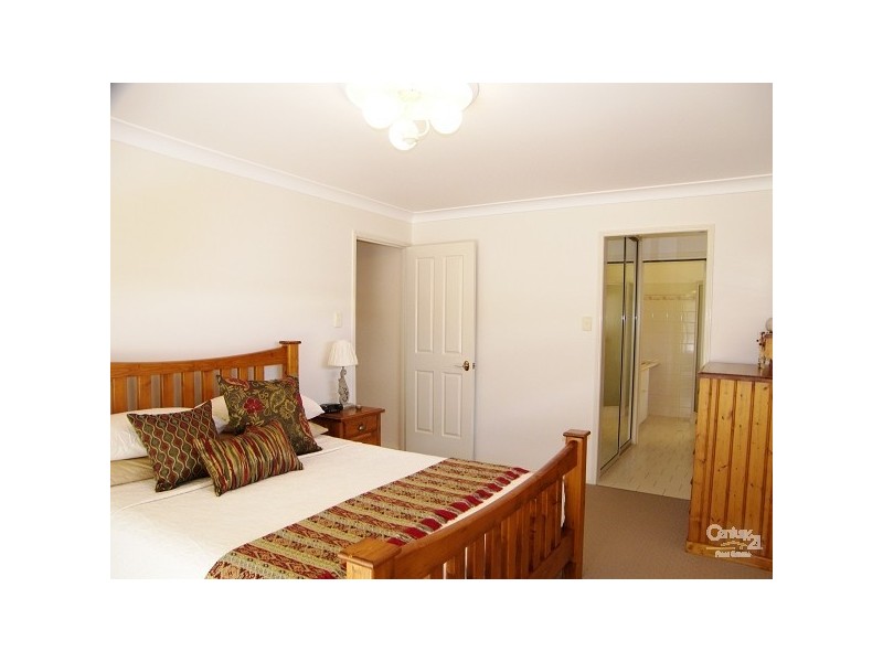 5 Navajo Street, Wilsonton QLD 4350