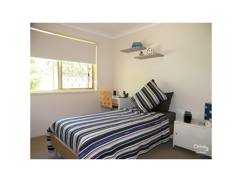 5 Navajo Street, Wilsonton QLD 4350