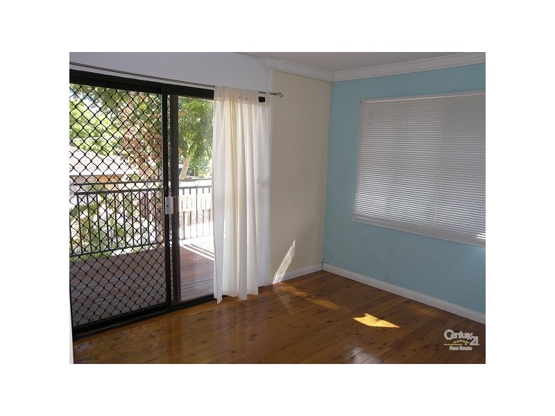 Centenary Heights QLD 4350