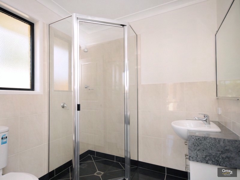 2-4/47 Hoey Street, Kearneys Spring QLD 4350