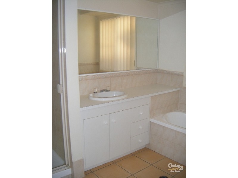Kearneys Spring QLD 4350