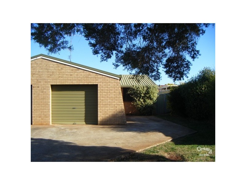 Kearneys Spring QLD 4350