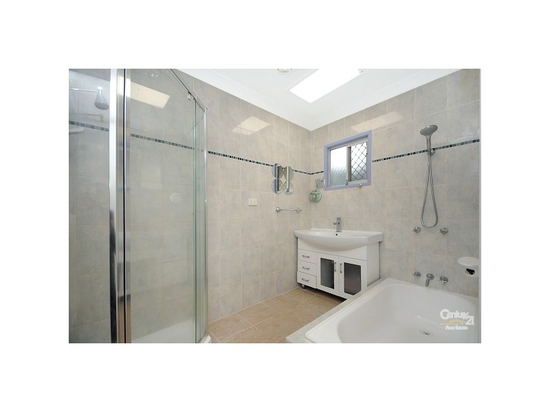 45 Noll Street, Kearneys Spring QLD 4350