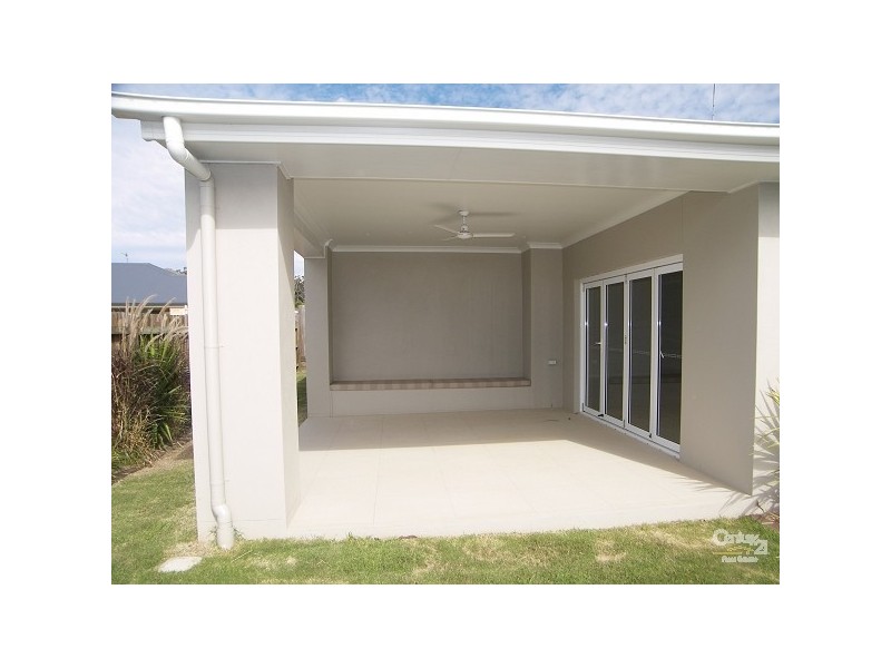 18 Pugh Street, Middle Ridge QLD 4350