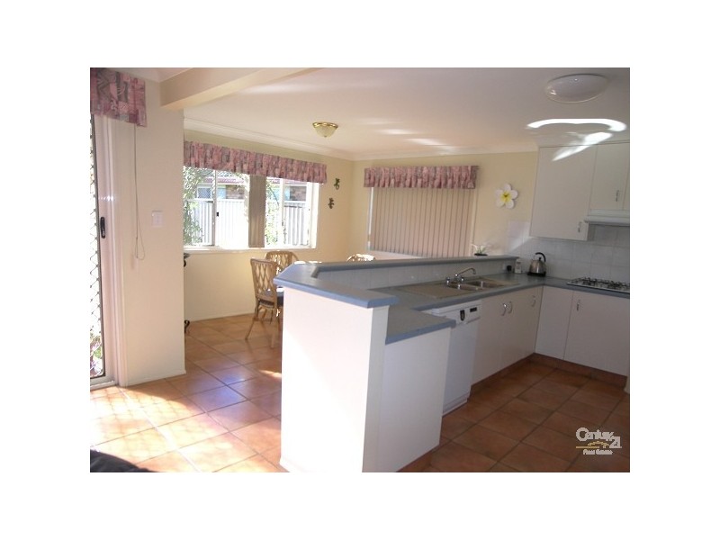 36 Dandelion Drive, Middle Ridge QLD 4350