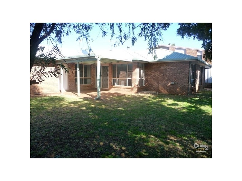 3 OBeirne Street, Kearneys Spring QLD 4350