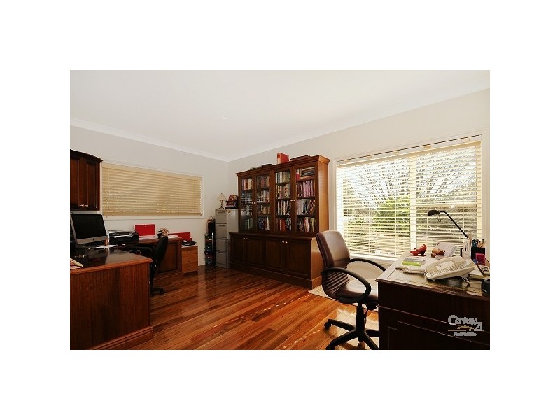 5 Martindale Court, Mount Lofty QLD 4350