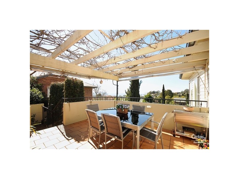 5 Martindale Court, Mount Lofty QLD 4350