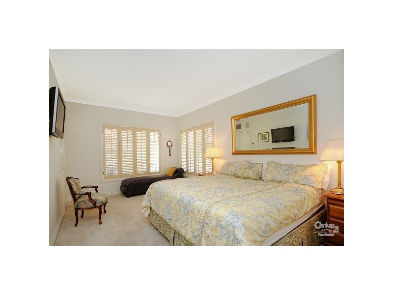 5 Martindale Court, Mount Lofty QLD 4350