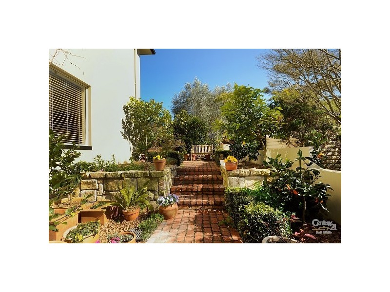 5 Martindale Court, Mount Lofty QLD 4350