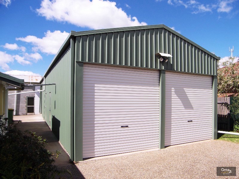 14 Makepeace Street, Rockville QLD 4350