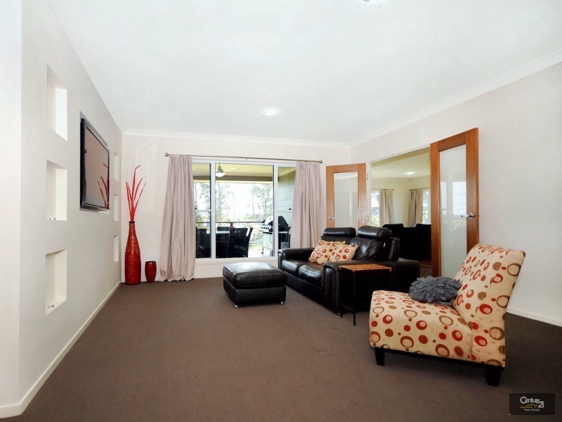 24 Camborne Street, Highfields QLD 4352