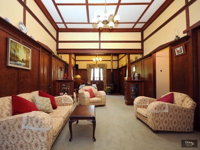 6 Cathro Street, Rockville QLD 4350