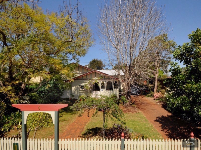 6 Cathro Street, Rockville QLD 4350