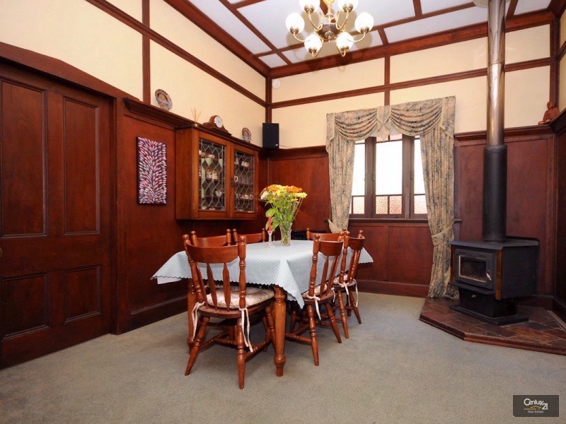 6 Cathro Street, Rockville QLD 4350