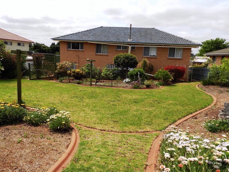 3 Bulimba Street, South Toowoomba QLD 4350