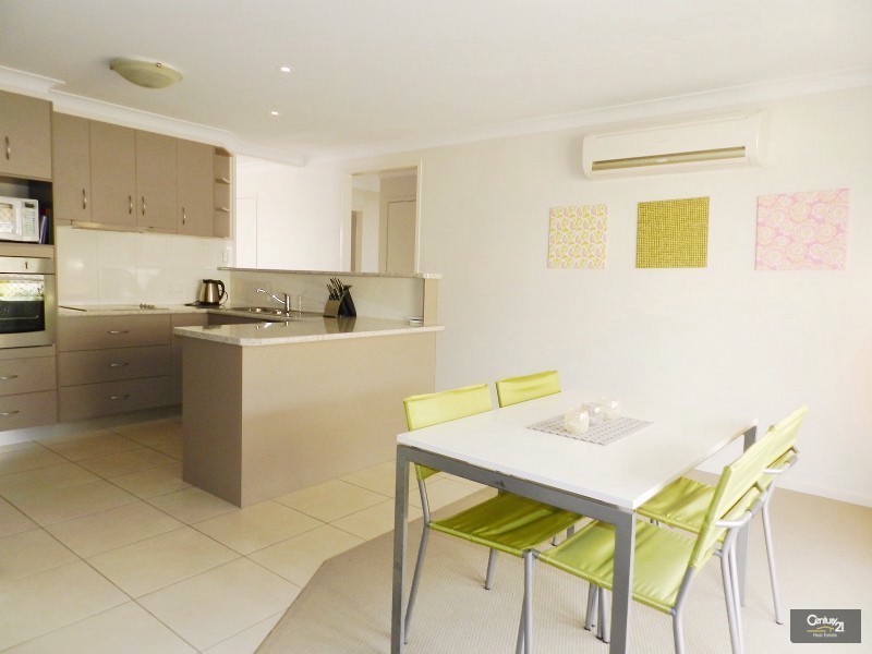 3/6 Salisbury Street, Darling Heights QLD 4350