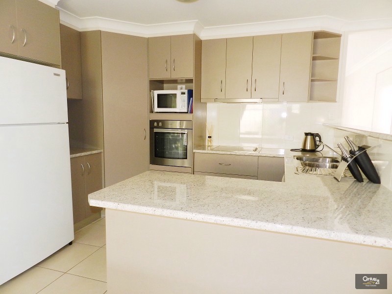 3/6 Salisbury Street, Darling Heights QLD 4350