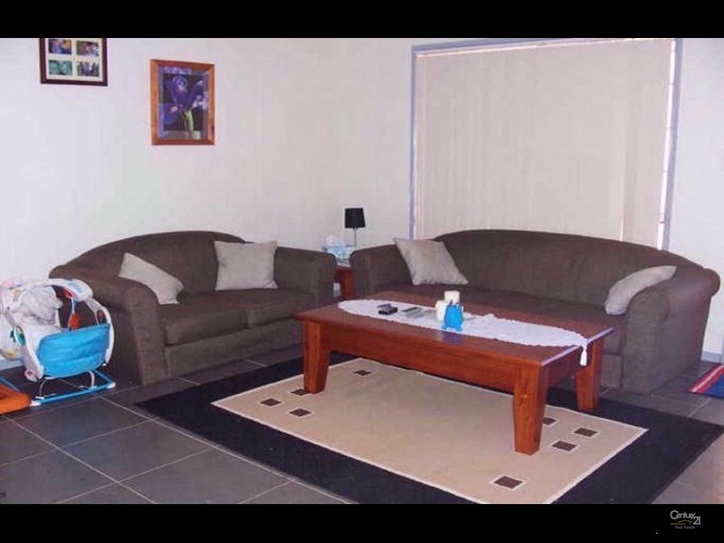 10/2 Roser Close, Kearneys Spring QLD 4350