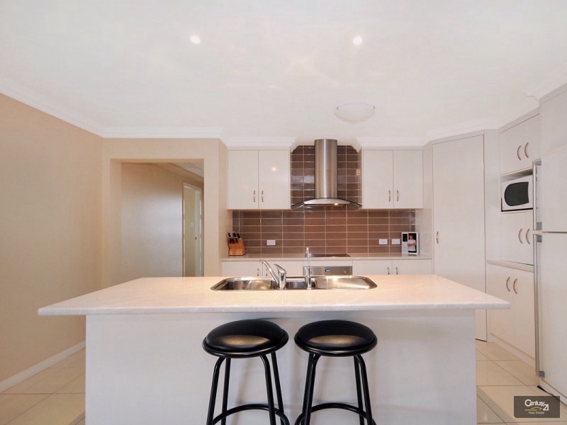 2 Stedman Street, Middle Ridge QLD 4350