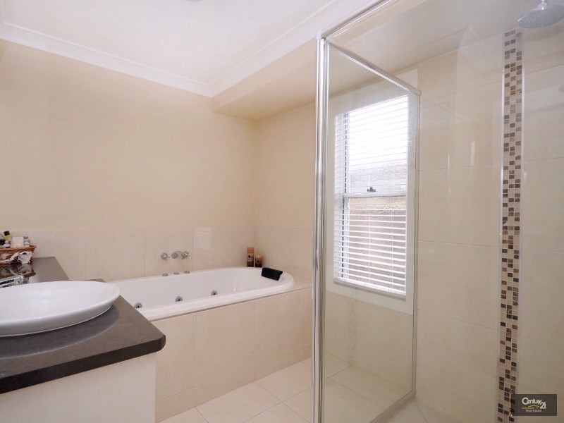 2 Stedman Street, Middle Ridge QLD 4350