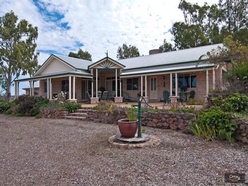 145 Henningsen Road, Oakey QLD 4401