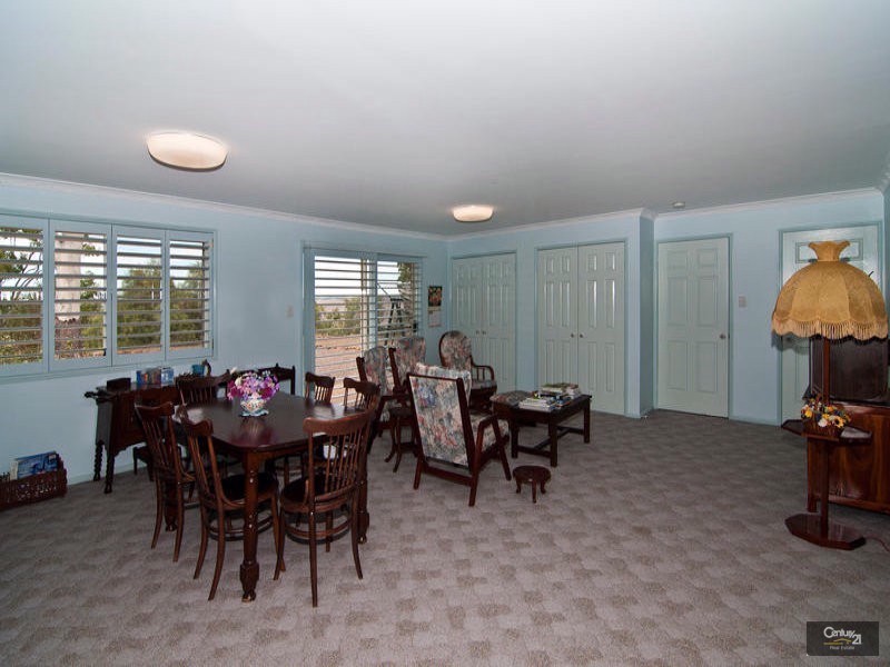 145 Henningsen Road, Oakey QLD 4401