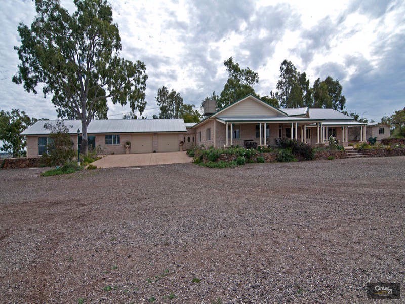 145 Henningsen Road, Oakey QLD 4401