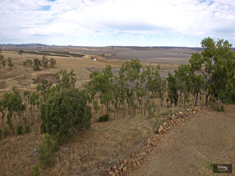 145 Henningsen Road, Oakey QLD 4401