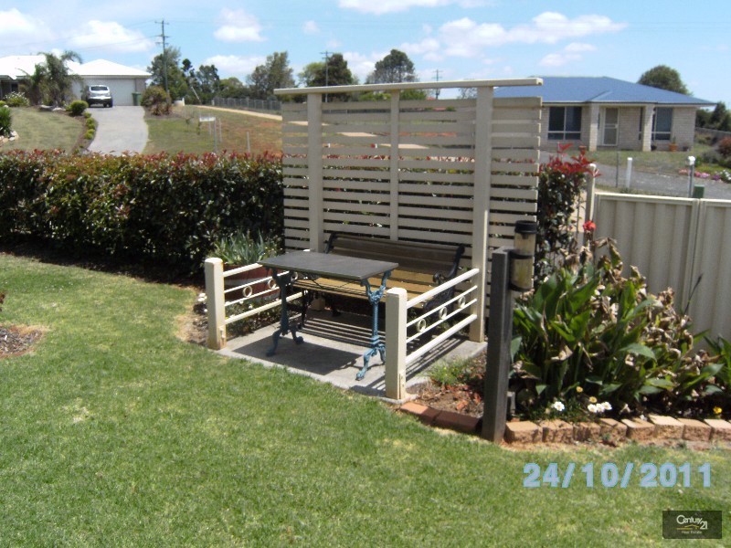 19 Smythe Drive, Highfields QLD 4352