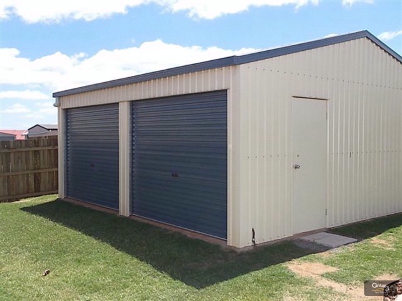 18 Kestrel Drive, Highfields QLD 4352