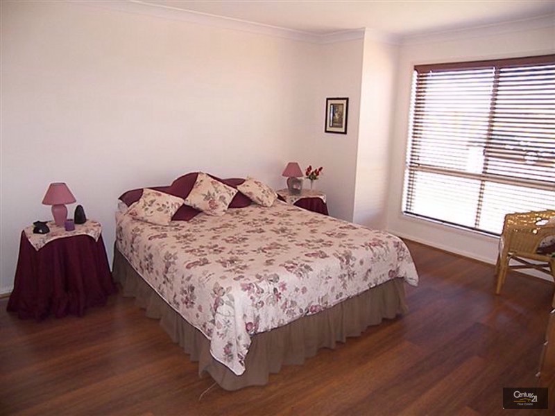 18 Kestrel Drive, Highfields QLD 4352