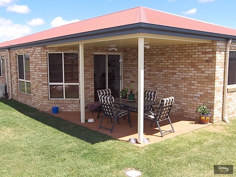 18 Kestrel Drive, Highfields QLD 4352