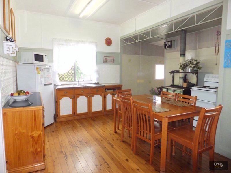 34 Buckland Street, Harristown QLD 4350