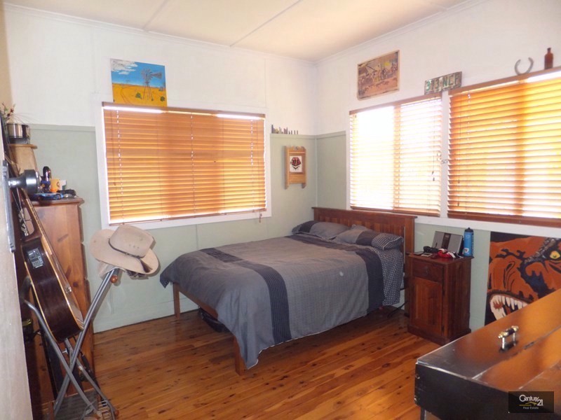 34 Buckland Street, Harristown QLD 4350